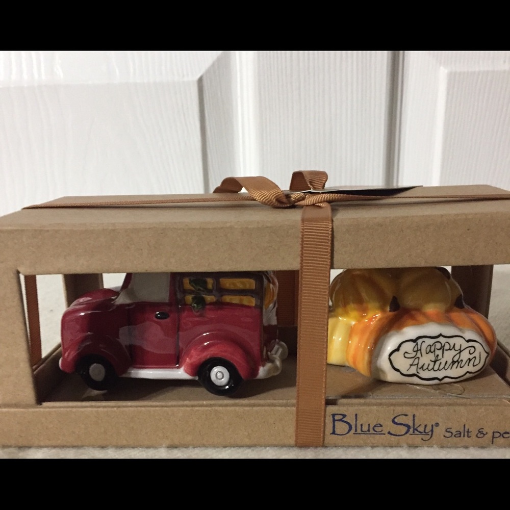 Blue Sky harvest salt & pepper shakers